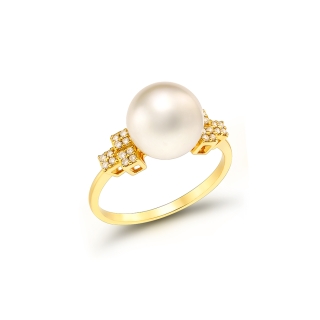 Pearl and Diamond Ring