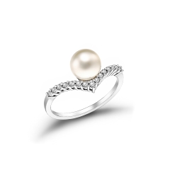 Pearl and Diamond Ring