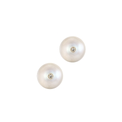 Pearl earrings